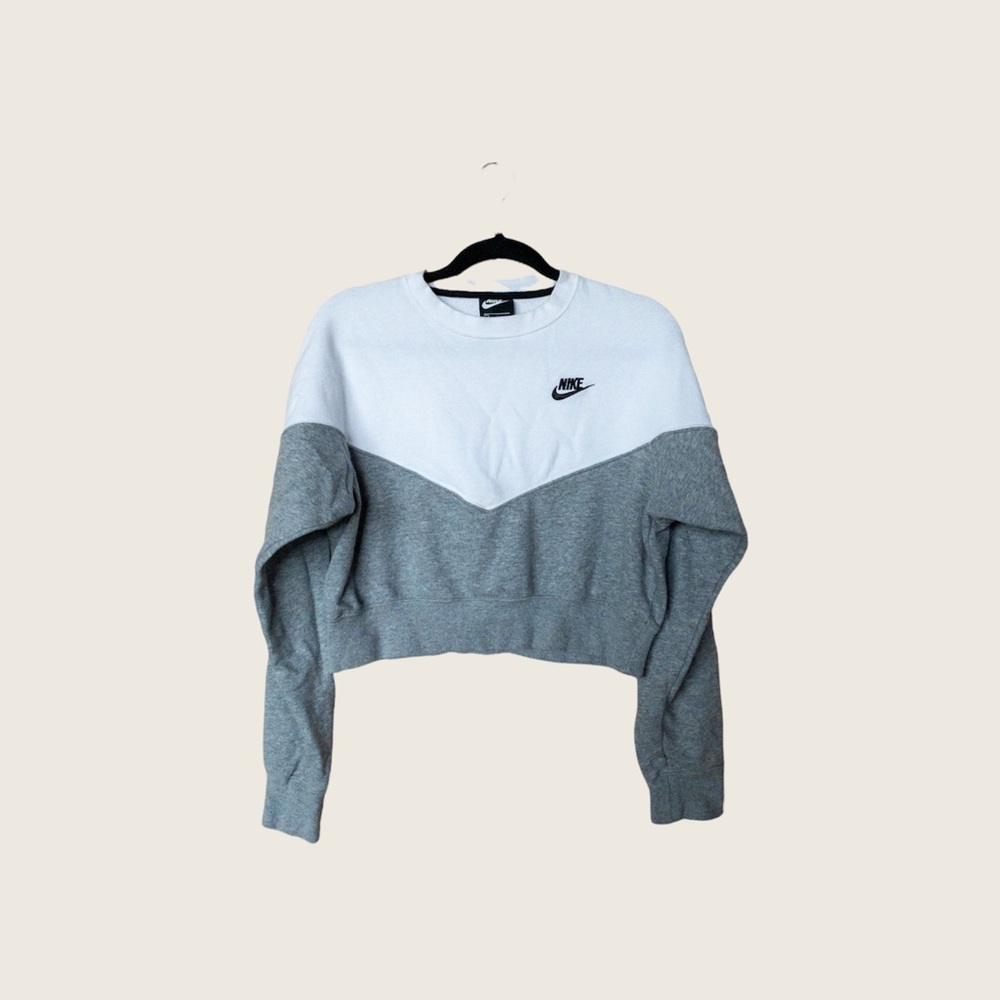 cropped nike multicolored crewneck